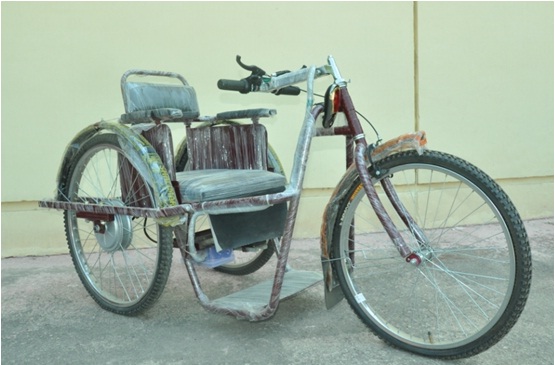 handicapped three wheeler cycle